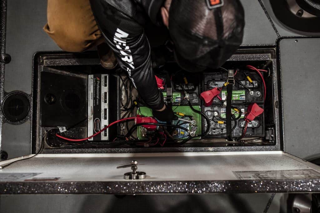 boat checklist battery and power