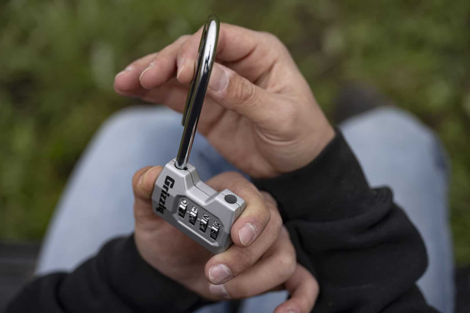 grizzly cooler lock step 5
