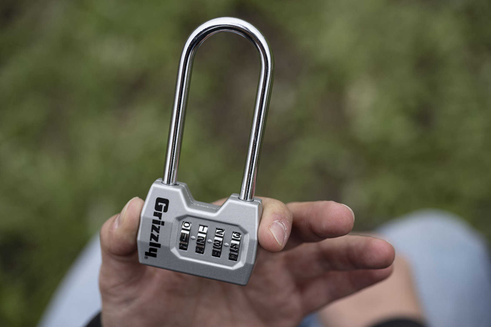 grizzly cooler lock step 6