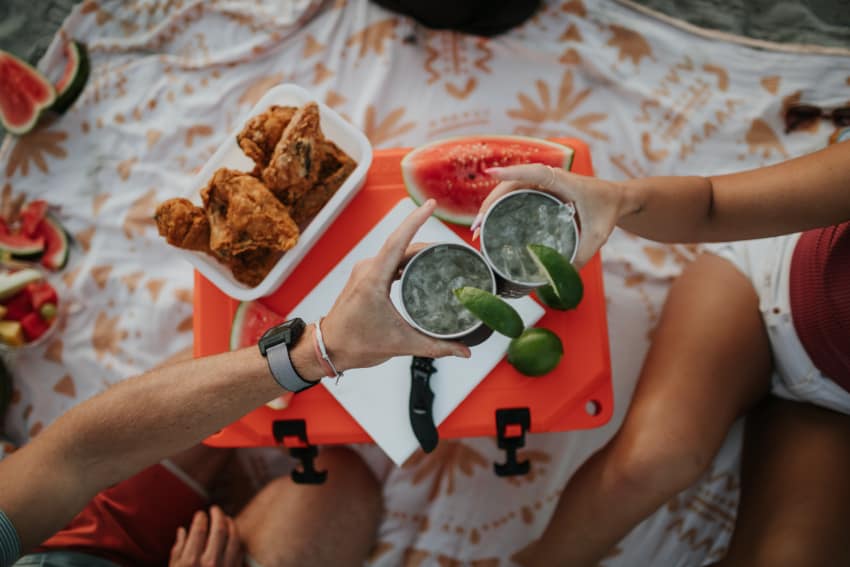 using your cooler to keep food warm